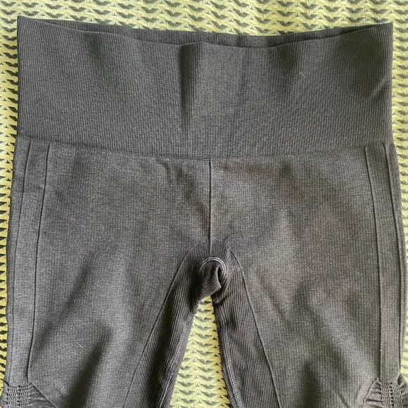 Lululemon Crop leggings - Picture 6 of 6